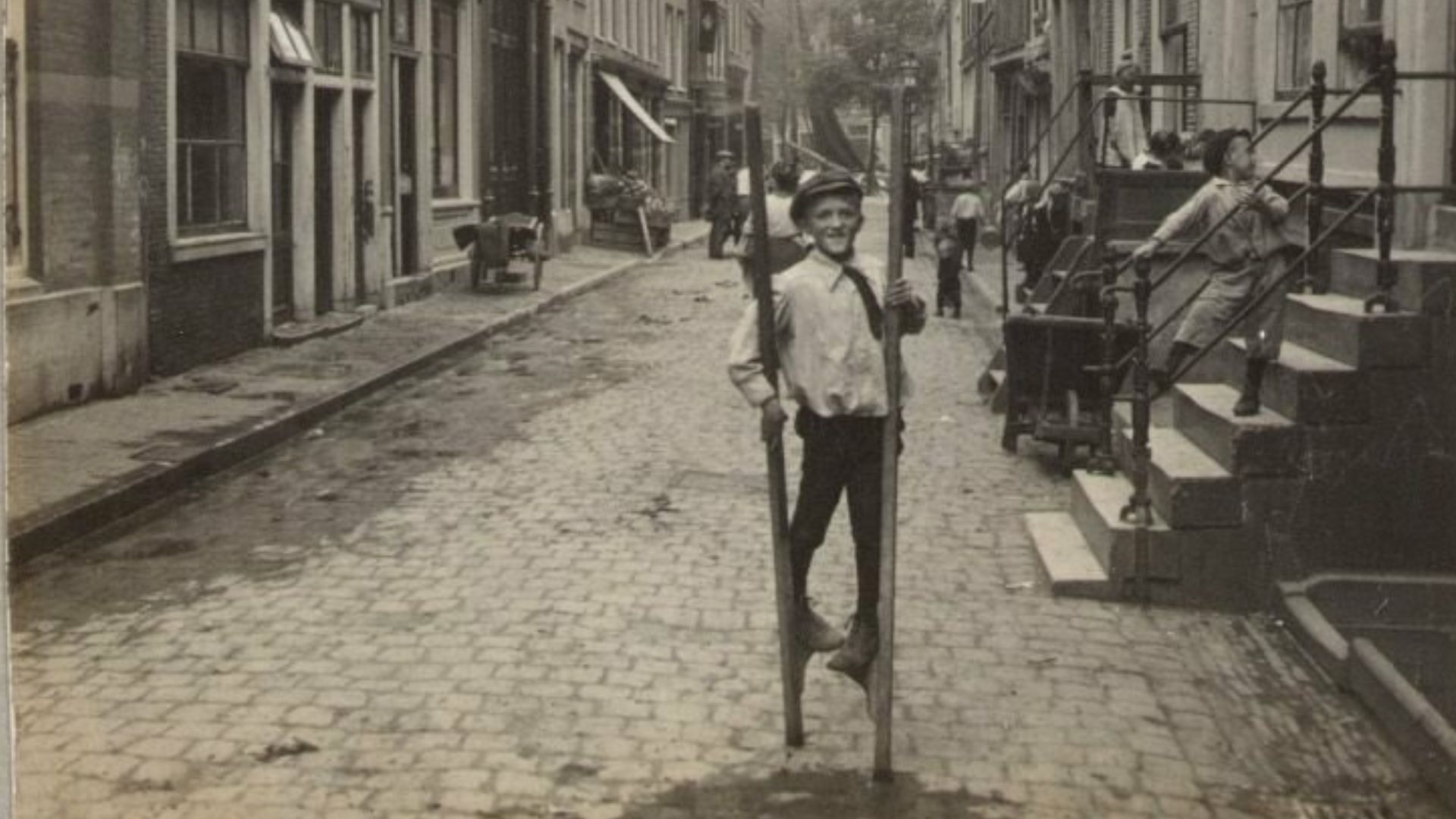 Steltlopen! Deed jij het vroeger ook op conservenblikjes?. Uitgelichte afbeelding